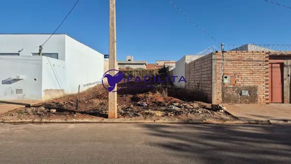 Lote/Terreno em Passos - Jardim Florença