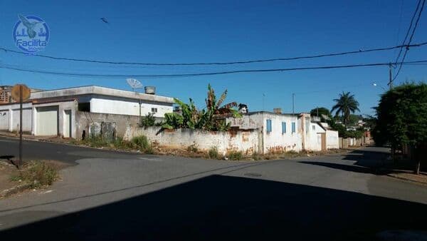 Terreno-Lote-para-Venda-em-Penha-Passos-MG