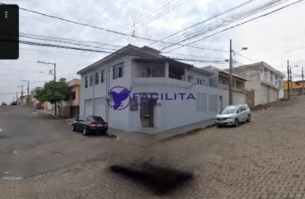 Sobrado em Passos - Centro