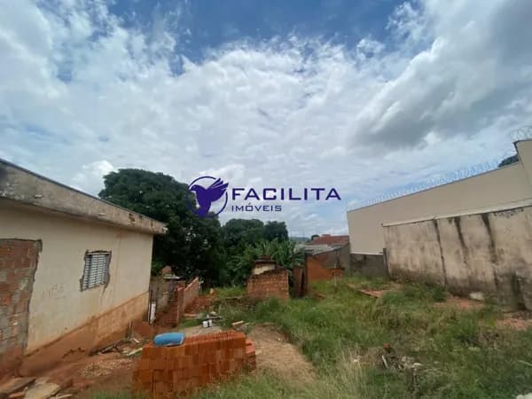 Lote/Terreno em Passos - Santa Luzia