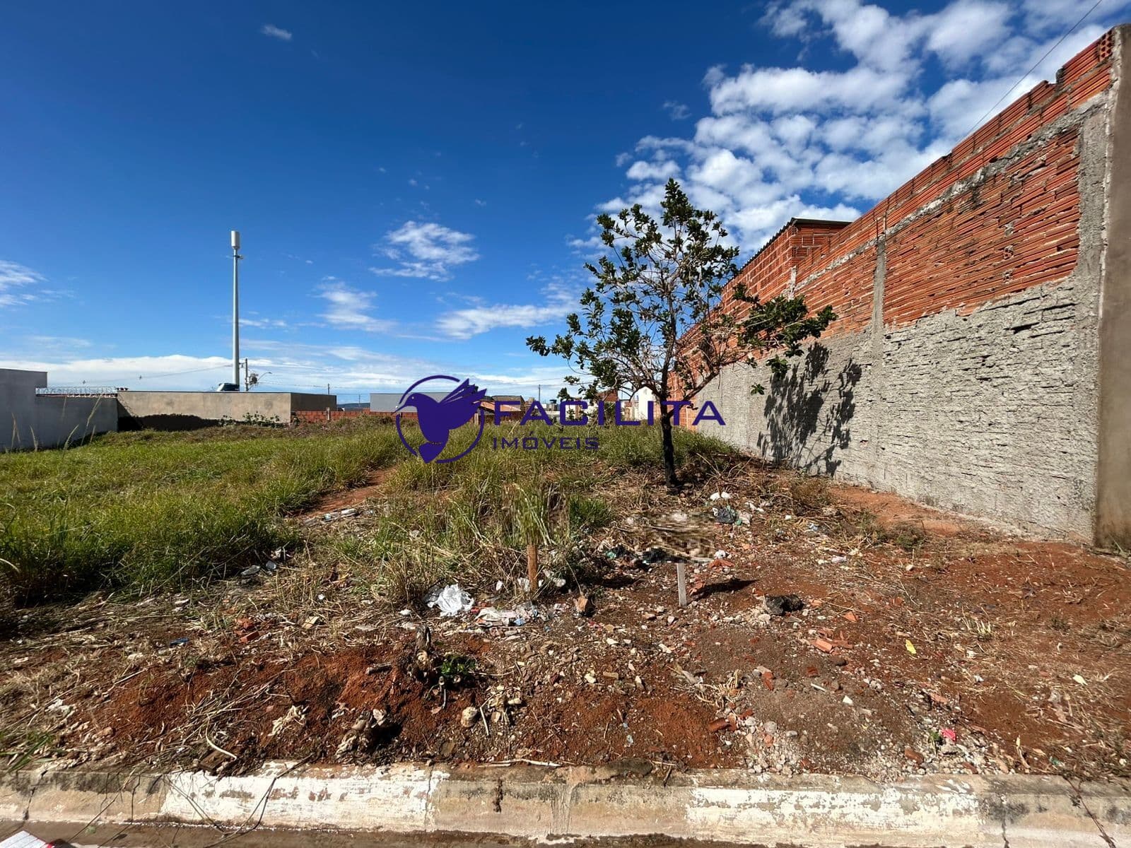 Lote/Terreno em Passos - Parque Tropical