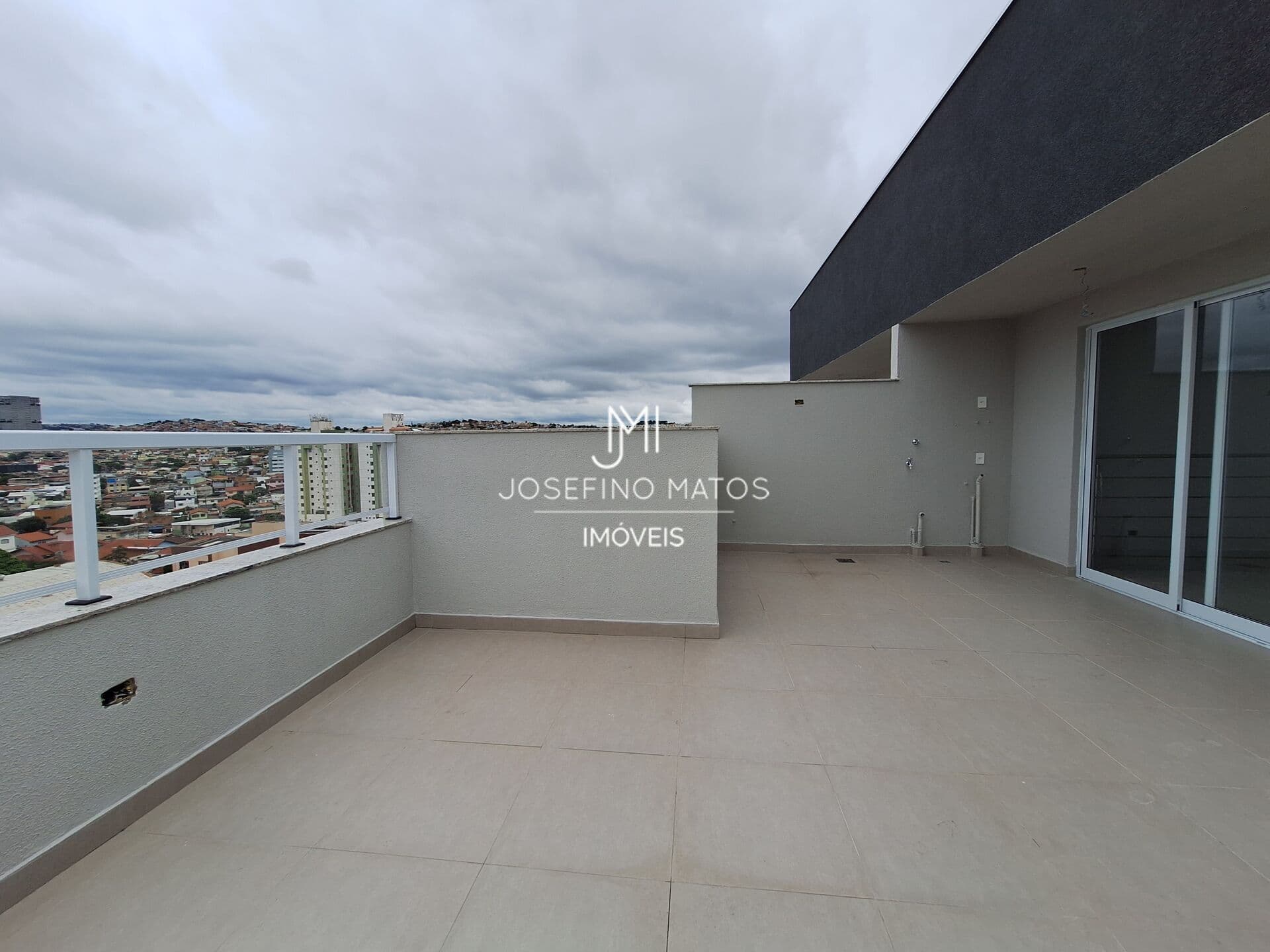 Cobertura Duplex à venda no bairro Ipiranga, Belo Horizonte/MG=126m²- R$ 950.000,00