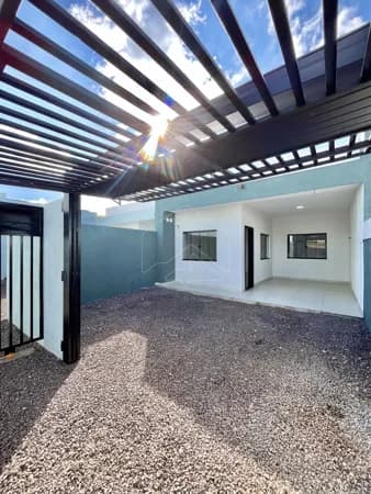 Casa em Condomínio c/ Garagem privativa