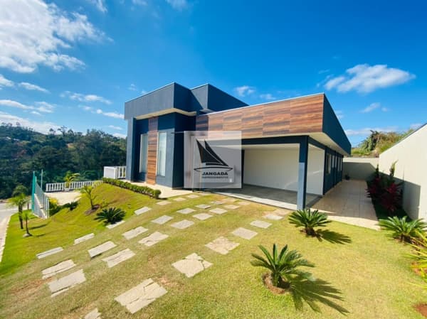 Linda Casa no Condomínio Vista da Lagoa- Sarzedo