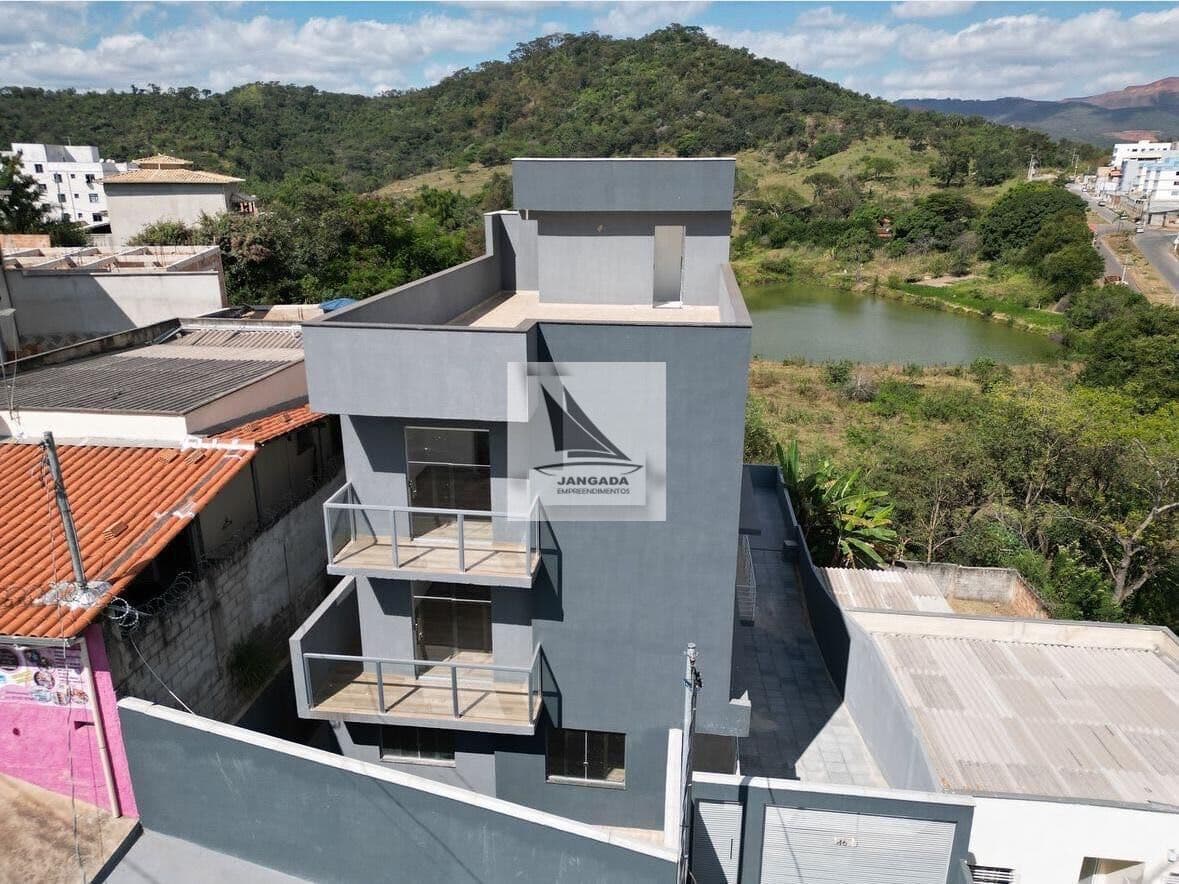 Cobertura Exclusiva com Vista Privilegiada em Sarzedo – Bairro Masterville