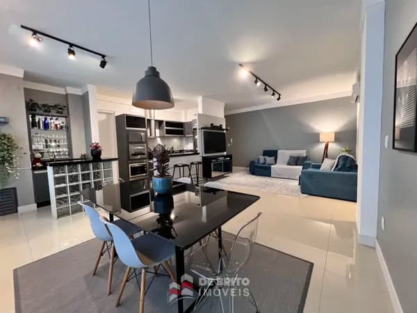 Apartamento em Meia Praia, Itapema/SC