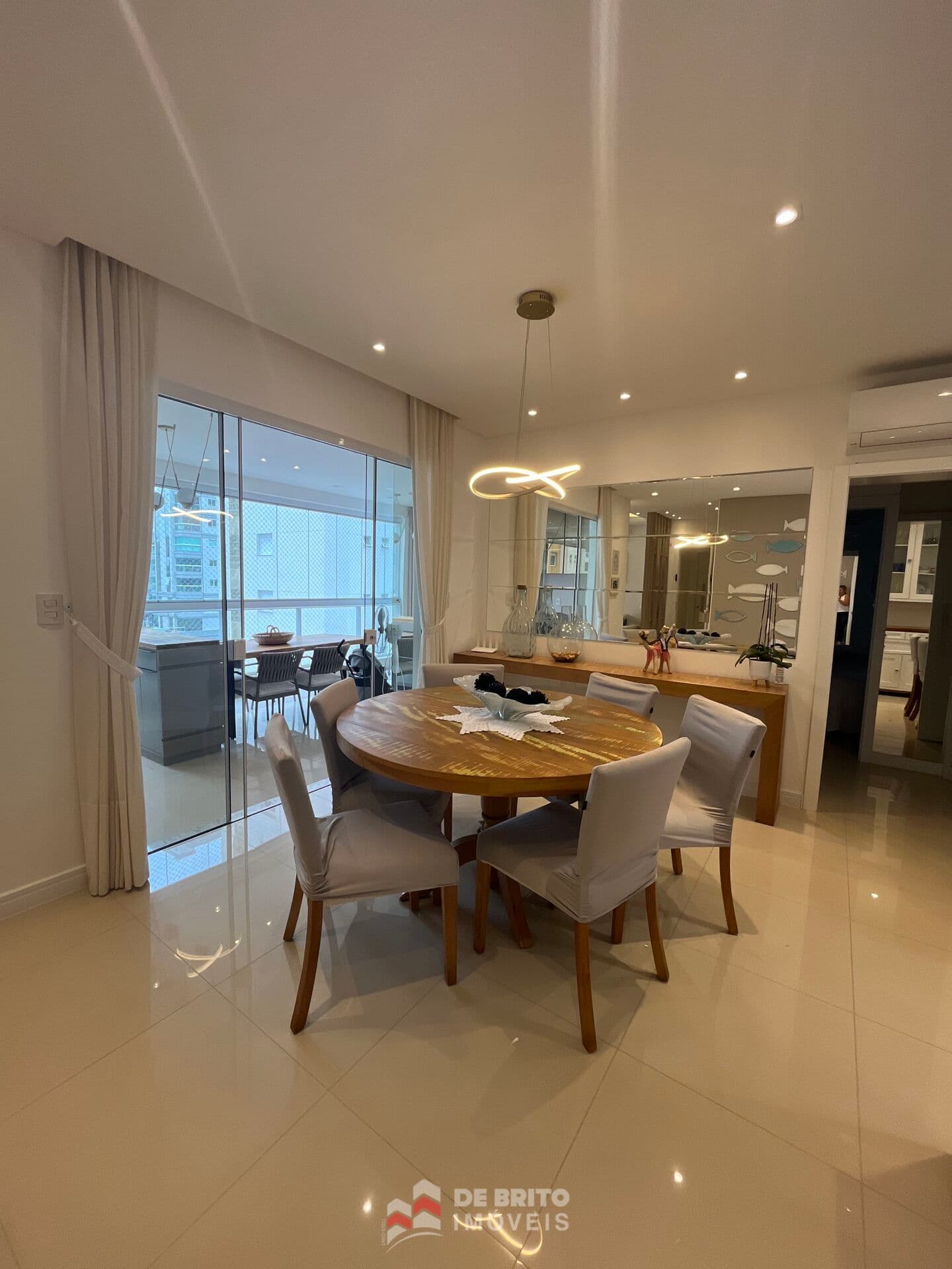 Apartamento em Meia Praia, Itapema/SC