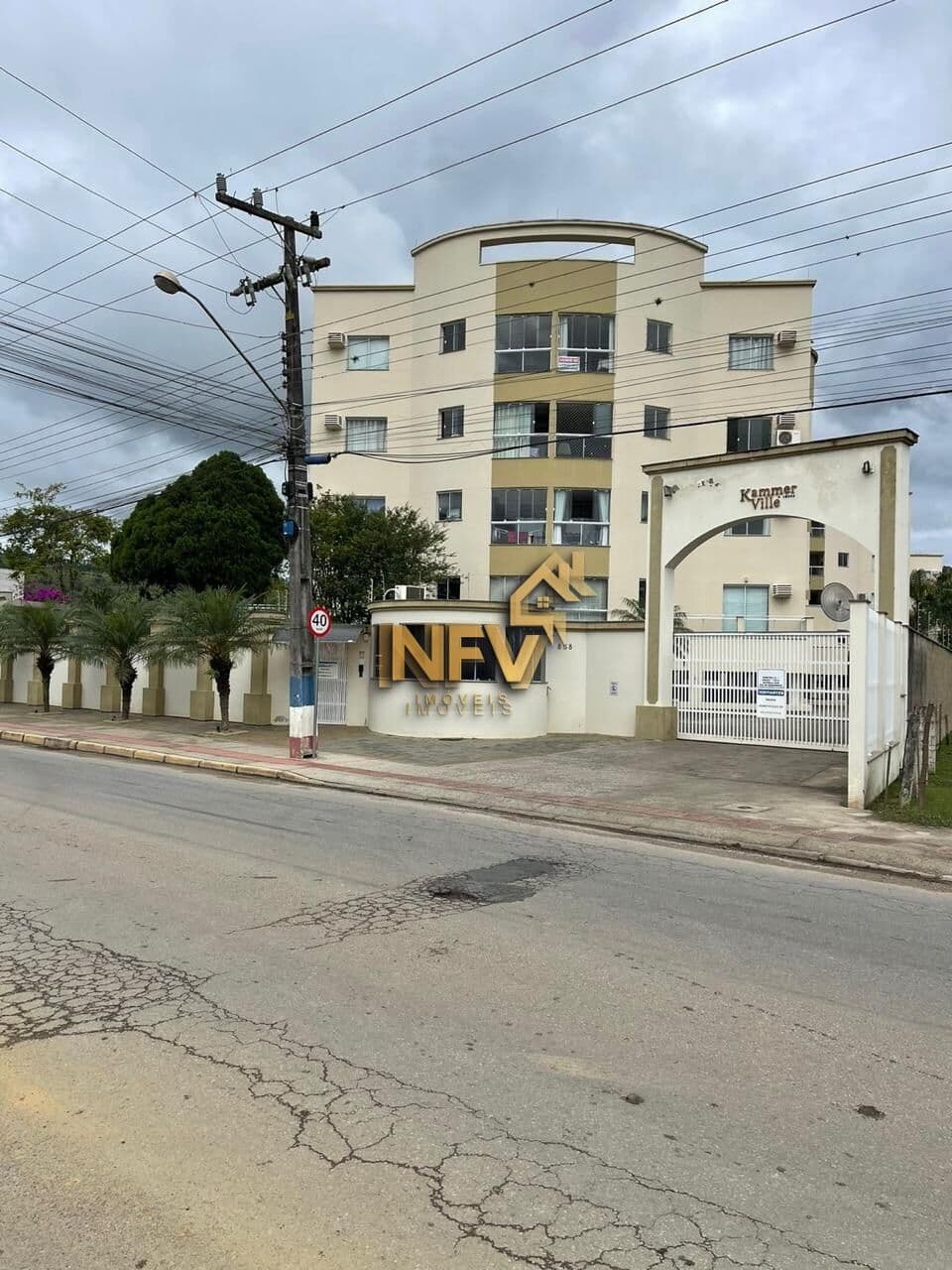 Em condomínio
