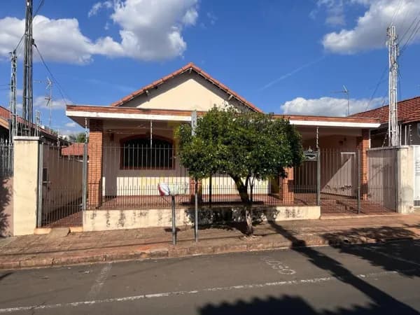 Casa em Bebedouro - Centro