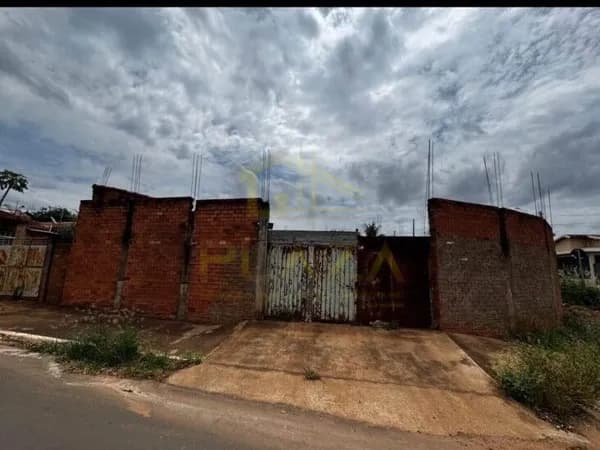 Lote/Terreno em Monte Azul Paulista - Centro