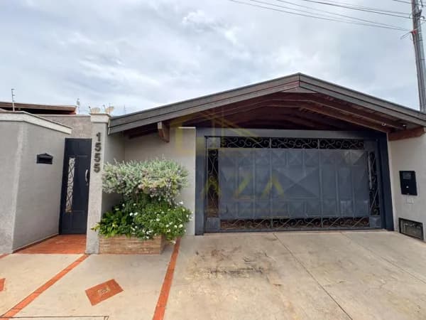 Casa em Bebedouro - Centro