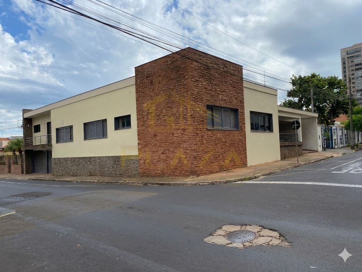 Casa Mista em Centro, Bebedouro/SP