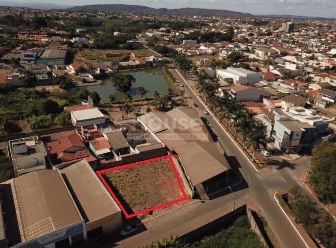 LOTES COMERCIAIS no Coração de Formosa/GO, com 672m².