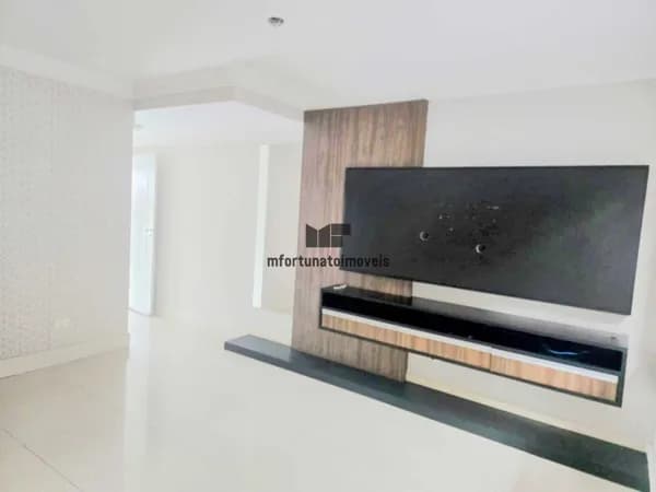 Linda em condomínio fechao 3 dorms, 3 vagas -bairro Vila Branca - Jacareí/SP