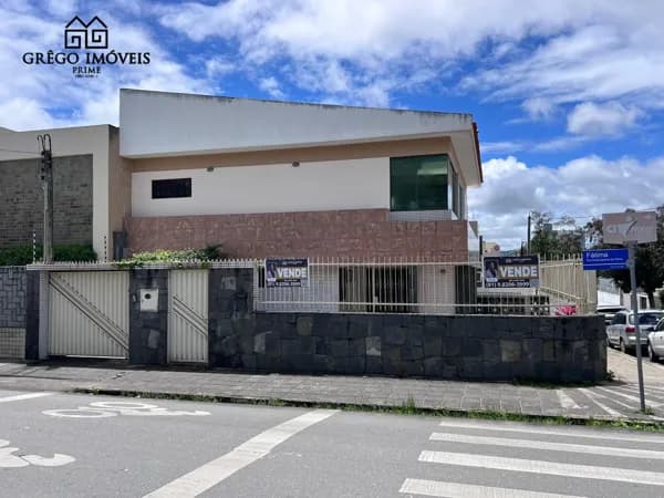 Casa para fins comerciais à venda no bairro Maurício de Nassau | Caruaru-PE