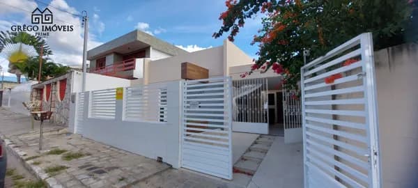 Casa à venda no bairro São Francisco | Caruaru-PE