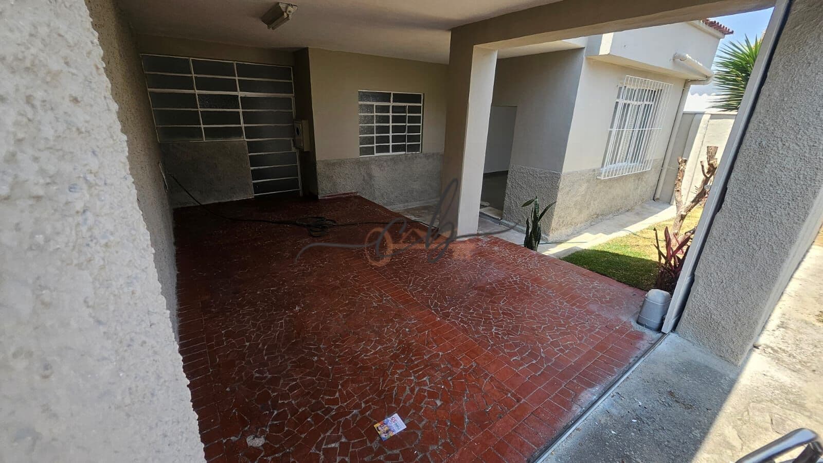 CASA REFORMADA E COM HABITE-SE NO DOM CABRAL