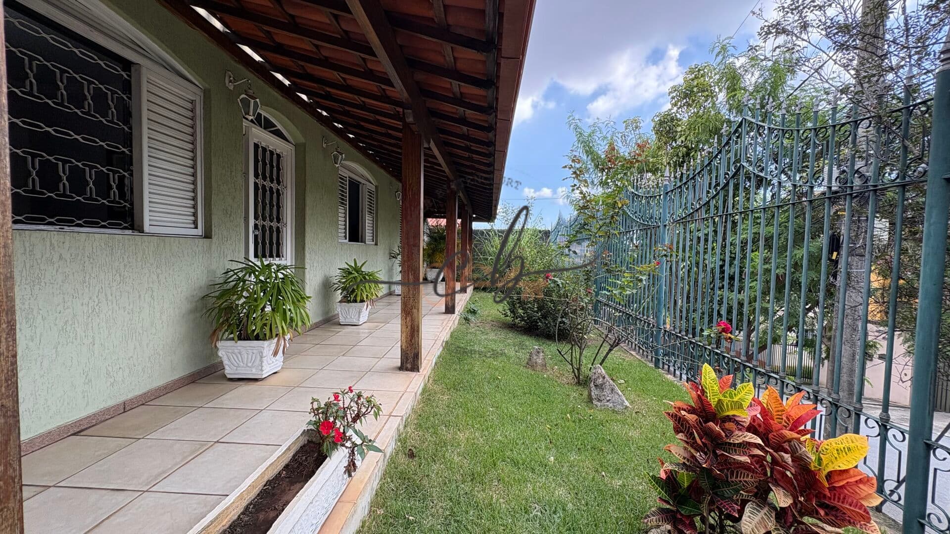 🏡 Casa à Venda no Camargos – BH