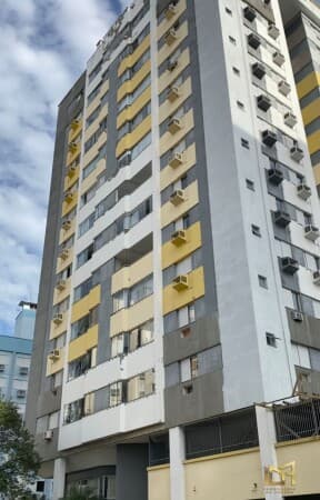 Apartamento no bairro Comerciário em Criciúma-SC
