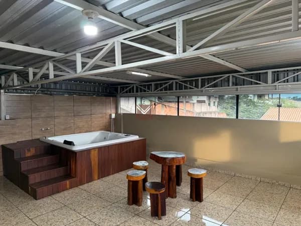 Casa em Divinópolis - Manoel Valinhas