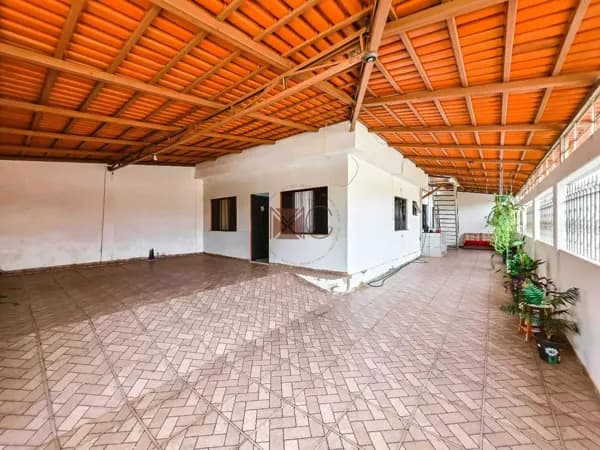 Casa em Divinópolis - Santa Tereza