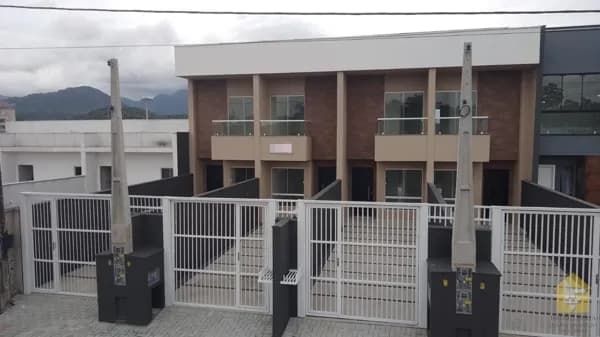 Sobrado Geminado em Vila Nova, Joinville/SC