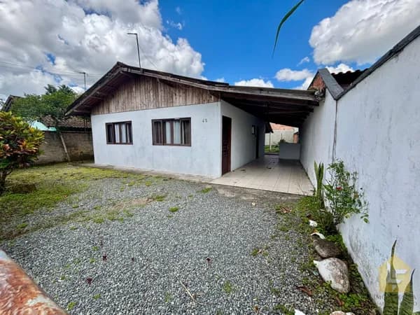 Casa a venda no Bairro Rio Bonito (Canela) - Joinville