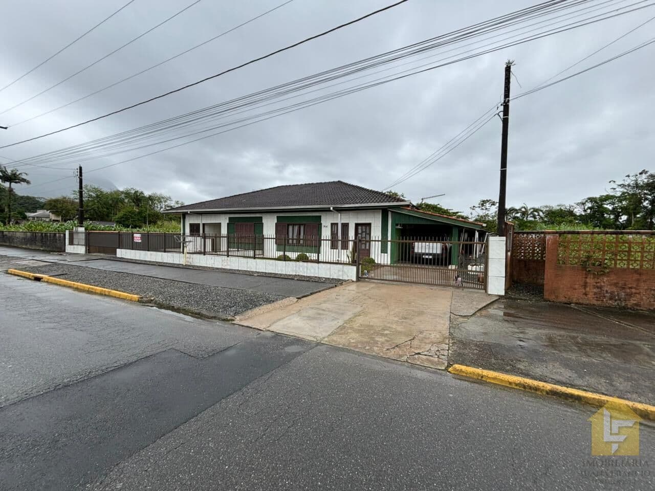 Terreno à venda no Centro de Pirabeiraba