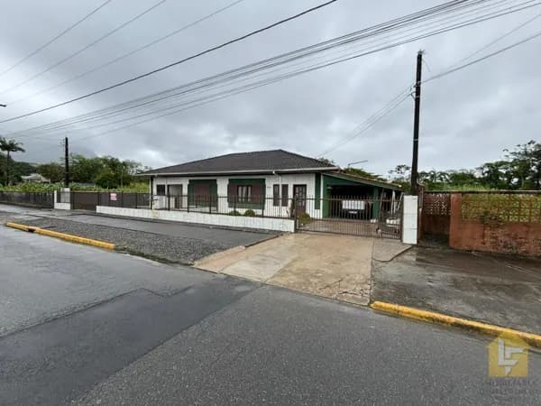 Terreno à venda no Centro de Pirabeiraba