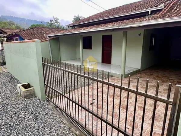 Casa à venda no Rio Bonito (Pirabeiraba)