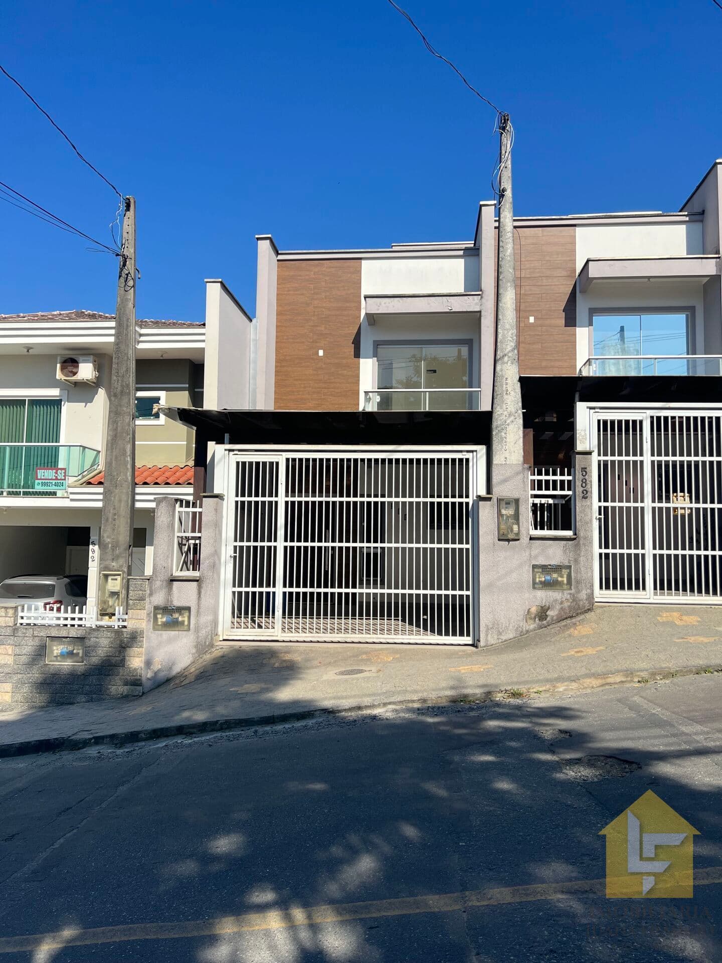 Sobrado com 3 quartos no Petrópolis