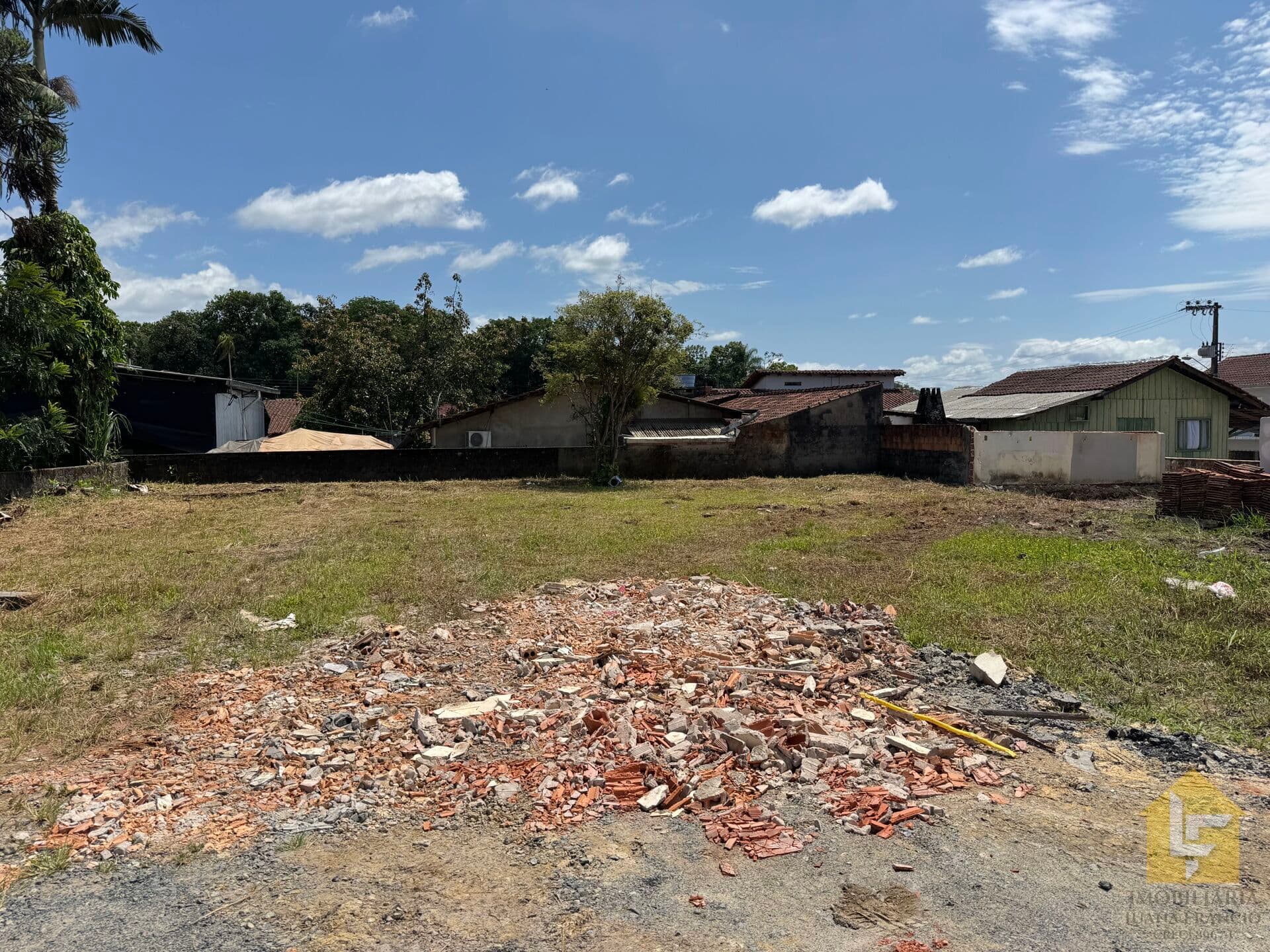 Terreno à Venda no bairro Rio Bonito - Pirabeiraba