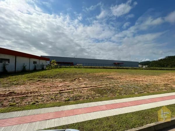 Lote comercial em Araquari