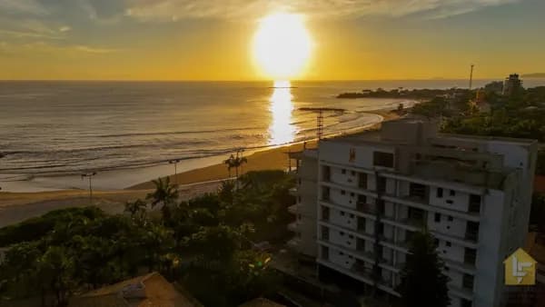 Apartamento Frente Mar em Itapoá-SC ** Pé na areia **