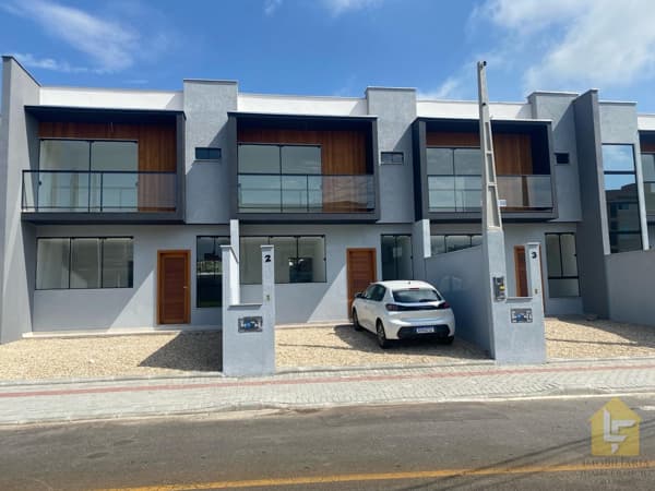 Sobrado em Joinville - Jardim Sofia
