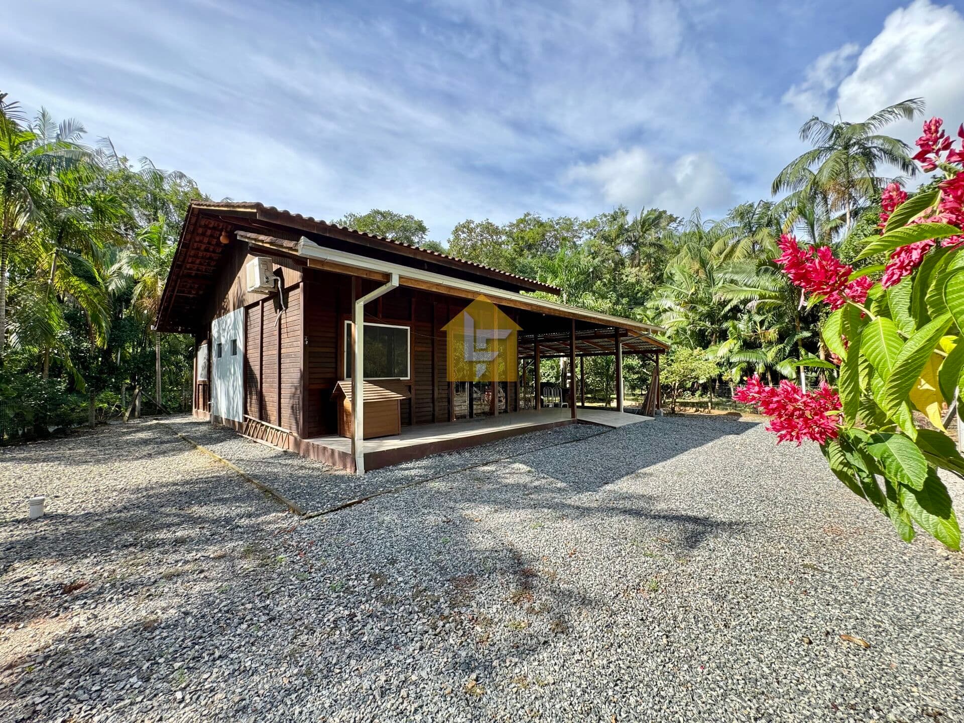 Casa À Venda na Estrada Bonita - Joinville/SC