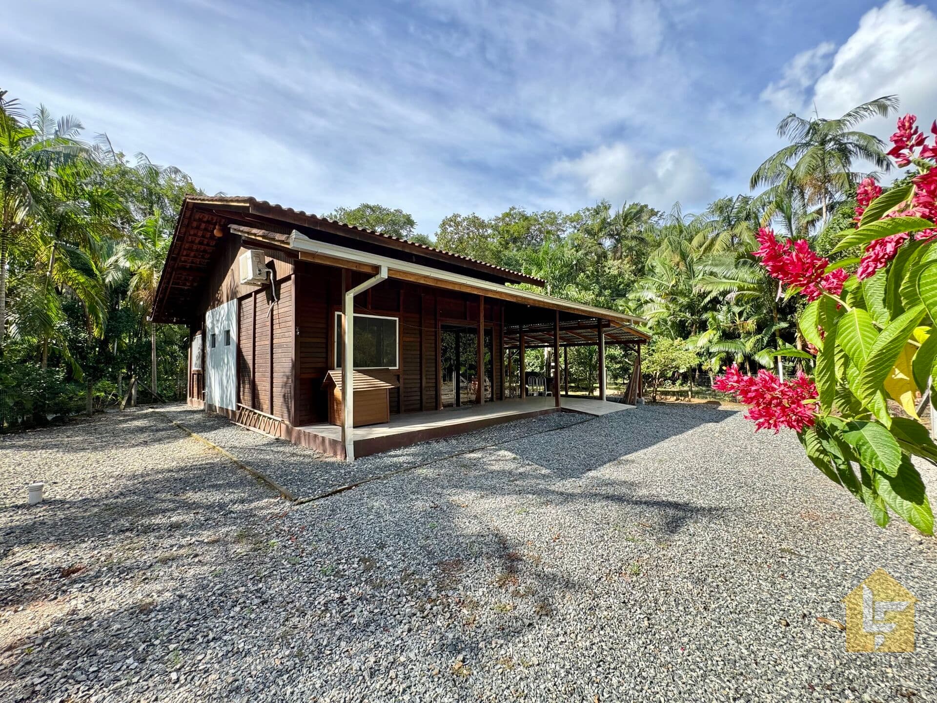 Casa À Venda na Estrada Bonita - Joinville/SC