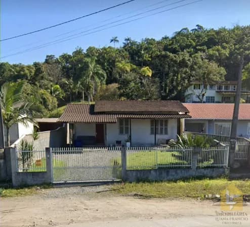 CASA NO VILA NOVA - PROX. À KRONA.