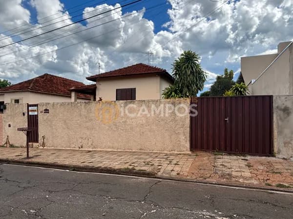 Casa em Bebedouro - Centro