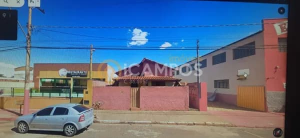 Casa em Terra Roxa - Centro