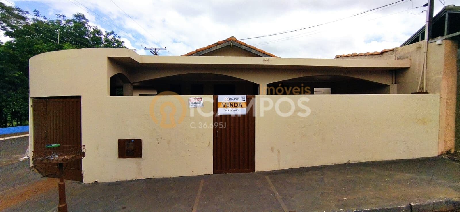 Casa em Terra Roxa - Centro