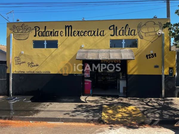 Salão comercial/Casa fundos