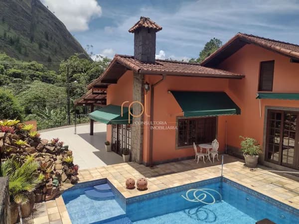 Casa em Petrópolis - Retiro