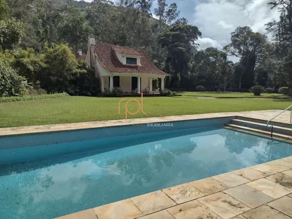 Sobrado em Petrópolis - Estrada da Saudade