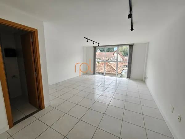 Sala/Conjunto em Petrópolis - Quarteirão Brasileiro