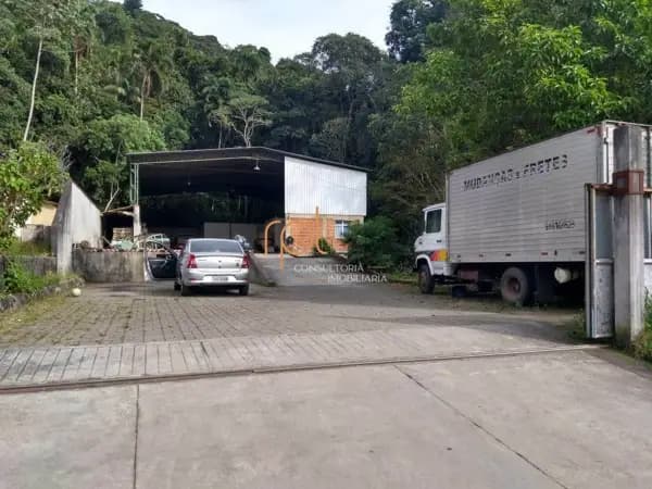 Galpão/Depósito/Armazém em Petrópolis - Bingen