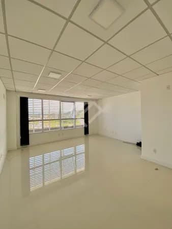 OPORTUNIDADE!! Sala Comercial no Itaguaçu Trade Center