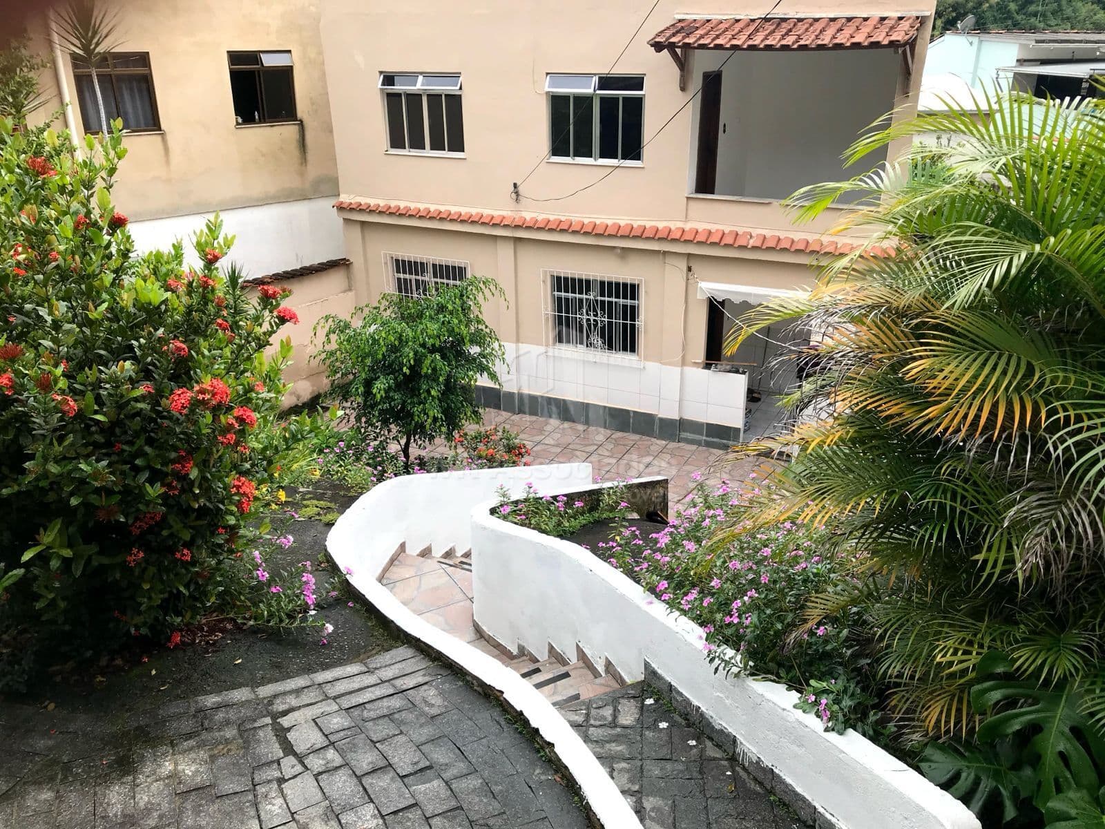 Casa Duplex em Jardim de Alá, Juiz de Fora/MG