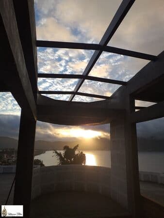 Casa em construção com vista maravilhosa para pôr do Sol da Lagoa da Conceição!