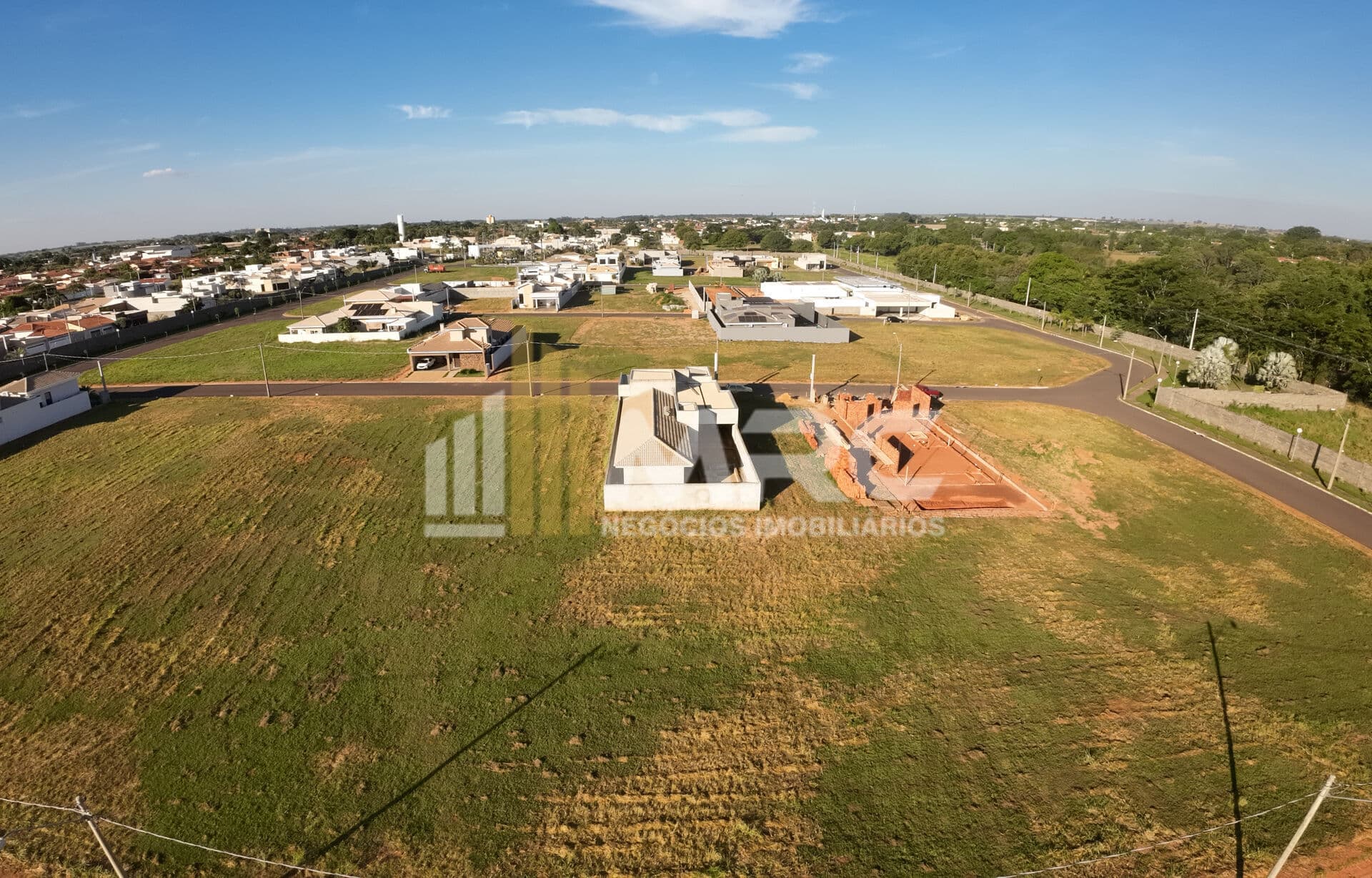 Terreno em Condomínio Fechado - Guararapes/SP